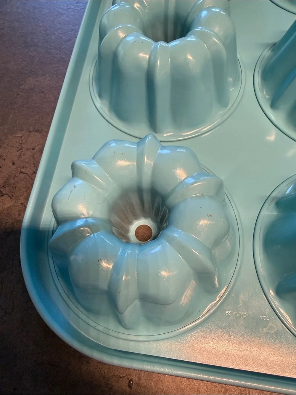 Pampered Chef Mini Bundt pan
